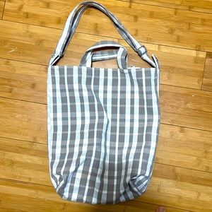 Baggu canvas duck bag in dove checker